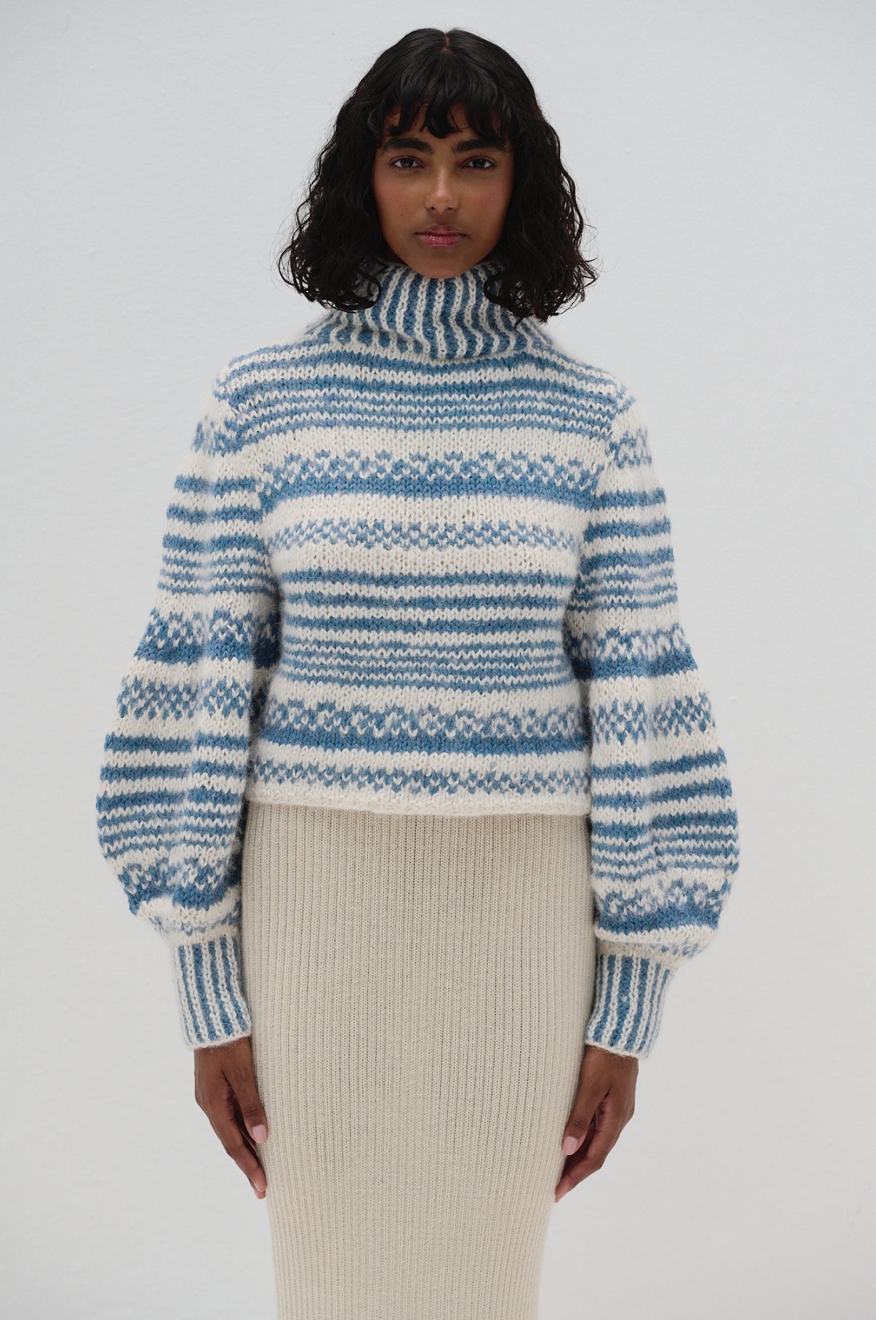 ACHIRA sweater